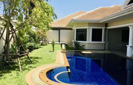 3 dormitorio villa 552 m² en Pattaya, Tailandia. $627 000