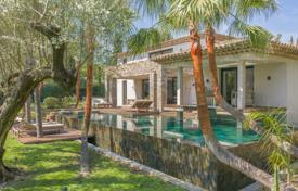 7 dormitorio villa en Saint-Tropez, Francia. 60 000 €  por semana