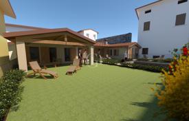 4 dormitorio casa de pueblo 165 m² en Toscolano Maderno, Italia. 620 000 €
