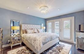 10 dormitorio casa de pueblo en Scarborough, Canadá. C$2 222 000