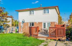 5 dormitorio casa de pueblo en Etobicoke, Canadá. C$1 366 000