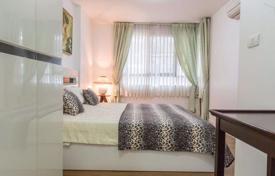 1-dormitorio apartamentos en condominio en Watthana, Tailandia. $182 000