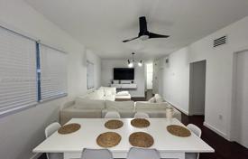 3 dormitorio casa de pueblo 133 m² en Miami, Estados Unidos. $630 000