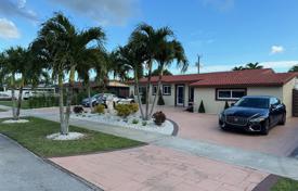 5 dormitorio casa de pueblo 265 m² en Miami, Estados Unidos. $789 000