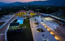 9 dormitorio casa de pueblo 1000 m² en Split-Dalmatia County, Croacia. 1 100 000 €