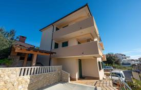 8 dormitorio casa de pueblo 255 m² en Sibenik-Knin, Croacia. 1 200 000 €