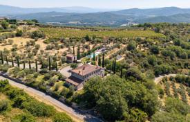 23 dormitorio finca rústica 493 m² en Bucine, Italia. 3 800 000 €