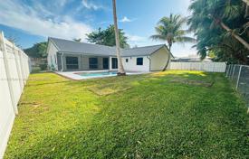 4 dormitorio casa de pueblo 252 m² en Coral Springs, Estados Unidos. $699 000