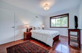 10 dormitorio casa de pueblo en North York, Canadá. C$2 353 000