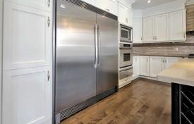 5 dormitorio casa de pueblo en Etobicoke, Canadá. C$2 435 000