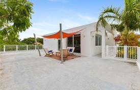 Casa de pueblo – Key Biscayne, Florida, Estados Unidos. $5 849 000