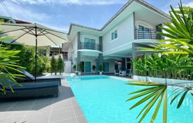 5 dormitorio villa 428 m² en Pattaya, Tailandia. $490 000