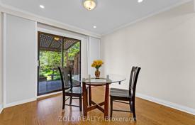 11 dormitorio casa de pueblo en North York, Canadá. C$1 308 000