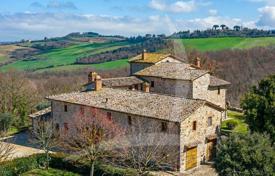 3 dormitorio villa 600 m² en Todi, Italia. 1 190 000 €