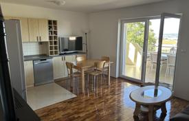 3 dormitorio piso 67 m² en Malinska, Croacia. 250 000 €