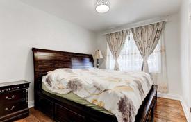 5 dormitorio casa de pueblo en Scarborough, Canadá. C$1 286 000