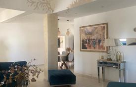 6 dormitorio chalet 300 m² en Aradippou, Chipre. 600 000 €