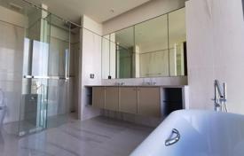 3-dormitorio apartamentos en condominio en Khlong Toei, Tailandia. $4 000  por semana