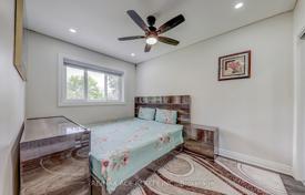 9 dormitorio casa de pueblo en Scarborough, Canadá. C$1 660 000