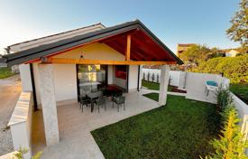 3 dormitorio casa de pueblo 60 m² en Bale, Croacia. 498 000 €