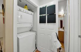 1 dormitorio piso en Dundas Street West, Canadá. C$728 000