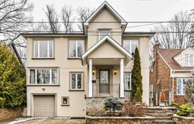 Casa de pueblo – East York, Toronto, Ontario,  Canadá. C$2 307 000