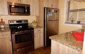 Condominio – Pembroke Pines, Broward, Florida,  Estados Unidos. $290 000