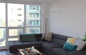 2 dormitorio piso en Lake Shore Boulevard West, Canadá. C$695 000