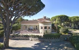 4 dormitorio villa en Saint-Tropez, Francia. 23 000 €  por semana