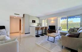 3 dormitorio piso en Cap d'Antibes, Francia. 890 000 €