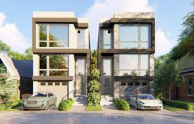 9 dormitorio casa de pueblo en North York, Canadá. C$1 734 000