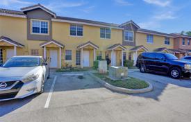 2 dormitorio adosado 114 m² en Florida, Estados Unidos. $350 000