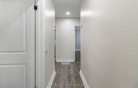 10 dormitorio casa de pueblo en Scarborough, Canadá. C$1 400 000