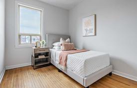 4 dormitorio adosado en York, Canadá. C$1 250 000