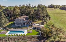 16 dormitorio finca rústica 628 m² en Orvieto, Italia. 1 900 000 €