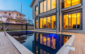4 dormitorio villa 210 m² en Kadriye, Turquía. 24 599 000 TRY
