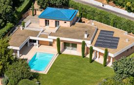 8 dormitorio villa en Cavalaire-sur-Mer, Francia. 2 395 000 €