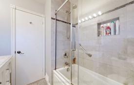10 dormitorio casa de pueblo en Scarborough, Canadá. C$1 705 000
