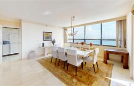 3-dormitorio apartamentos en condominio 255 m² en Miami, Estados Unidos. $950 000