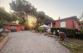 5 dormitorio villa 300 m² en Scarlino, Italia. 1 200 000 €