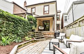 6 dormitorio adosado en Old Toronto, Canadá. C$1 744 000