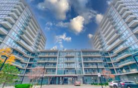 1 dormitorio piso en The Queensway, Canadá. C$822 000