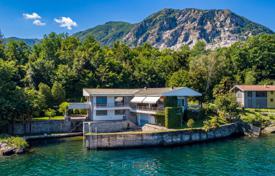 5 dormitorio villa en Baveno, Italia. 2 900 000 €