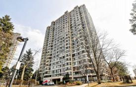 3 dormitorio piso en North York, Canadá. C$814 000