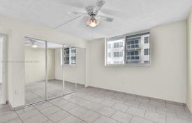 Condominio – Collins Avenue, Miami, Florida,  Estados Unidos. $325 000