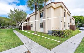 2 dormitorio casa de pueblo 74 m² en Miami, Estados Unidos. $312 000