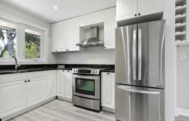 8 dormitorio casa de pueblo en Etobicoke, Canadá. C$1 635 000