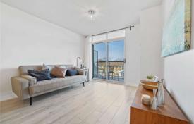 1 dormitorio piso en Lansdowne Avenue, Canadá. C$743 000