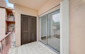 2-dormitorio apartamentos en condominio 67 m² en Miami, Estados Unidos. $257 000