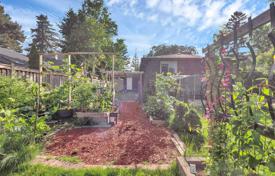 4 dormitorio casa de pueblo en Scarborough, Canadá. C$1 318 000